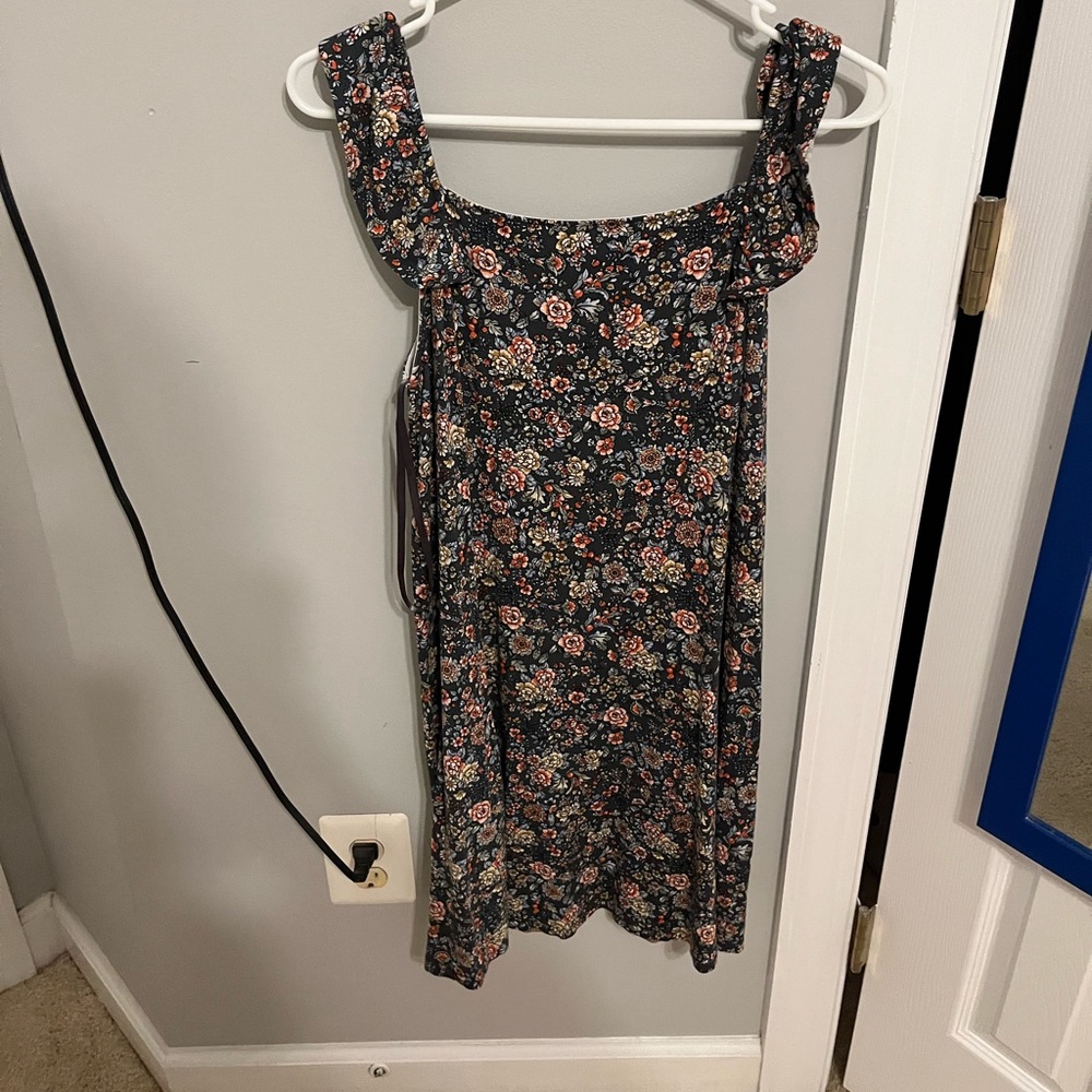 Loft women’s floral dress with ruffle straps